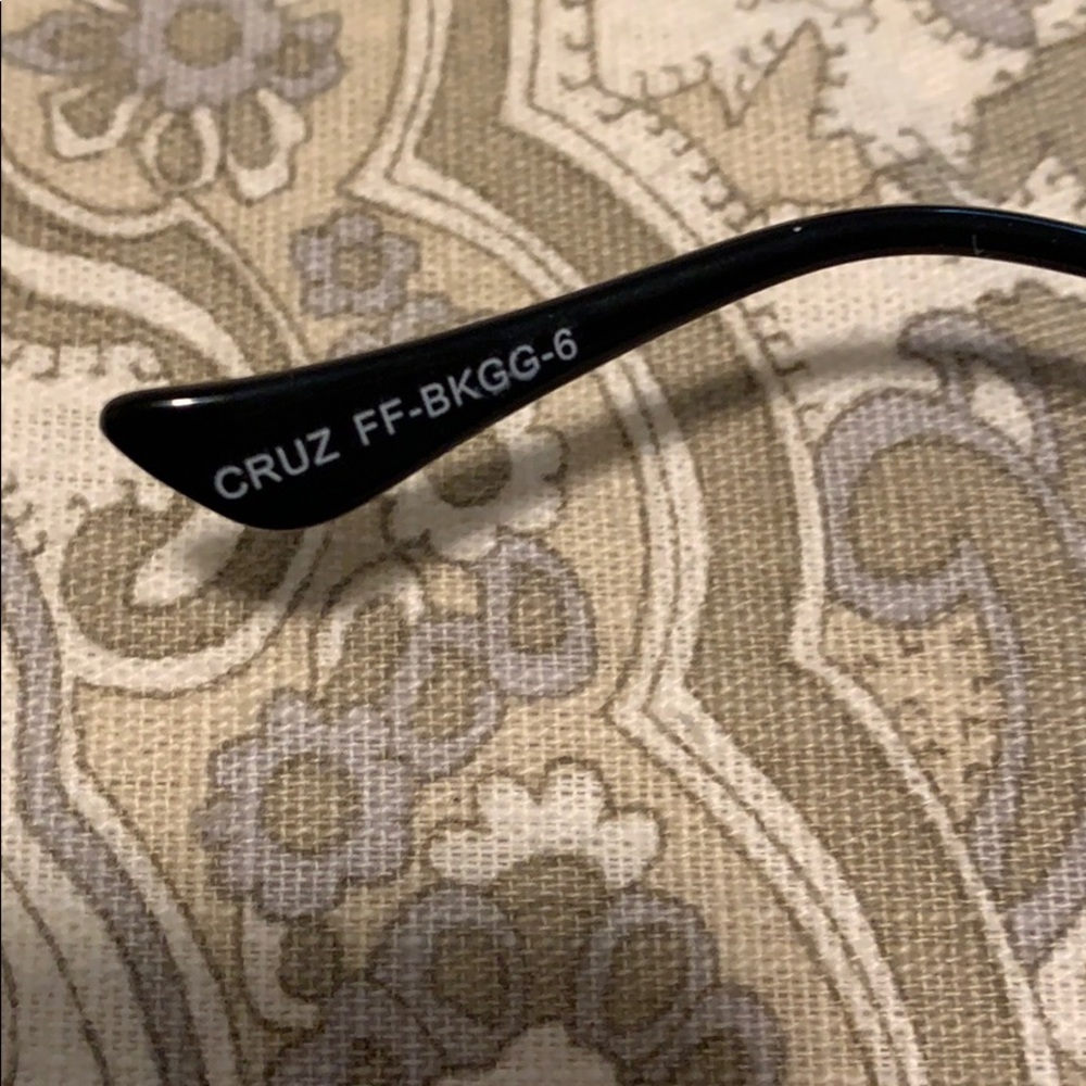 Black Diff Aviators - image 4